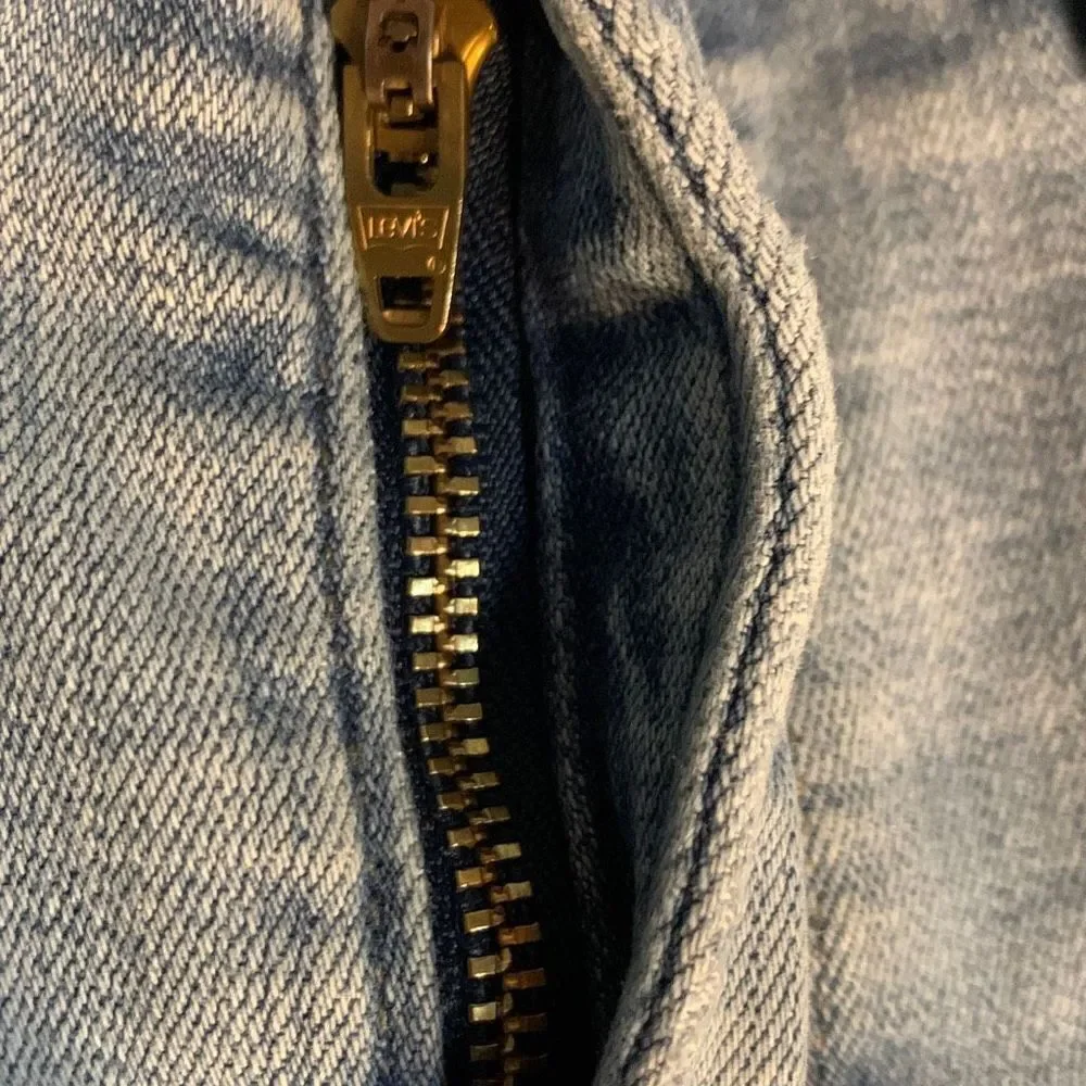Levi’s 311 Shaping Skinny Size 28 / Inseam 28 Vintage Y2K
